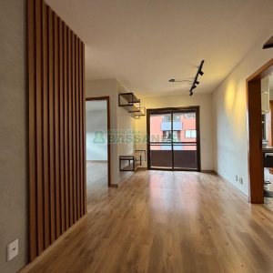 Apartamento com 68m², 2 dormitórios, 1 vaga, no bairro Marechal Floriano em Caxias do Sul para Alugar