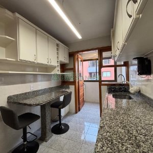 Apartamento com 68m², 2 dormitórios, 1 vaga, no bairro Marechal Floriano em Caxias do Sul para Alugar