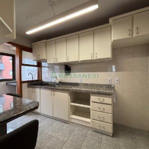 Apartamento com 68m², 2 dormitórios, 1 vaga, no bairro Marechal Floriano em Caxias do Sul para Alugar