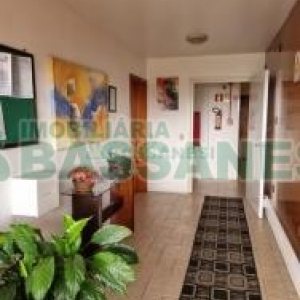 Apartamento com 68m², 2 dormitórios, 1 vaga, no bairro Marechal Floriano em Caxias do Sul para Alugar