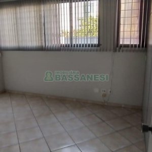 Loja com 196m², no bairro São Pelegrino em Caxias do Sul para Comprar