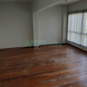 Loja com 196m², no bairro São Pelegrino em Caxias do Sul para Comprar