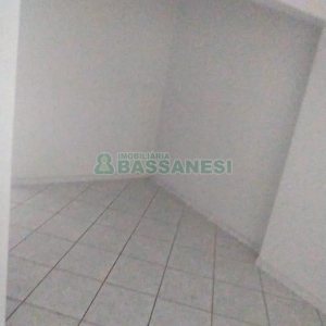 Loja com 196m², no bairro São Pelegrino em Caxias do Sul para Comprar