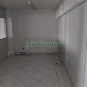 Loja com 196m², no bairro São Pelegrino em Caxias do Sul para Comprar