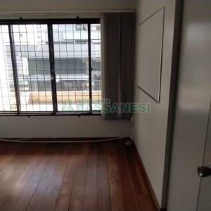 Loja com 196m², no bairro São Pelegrino em Caxias do Sul para Comprar