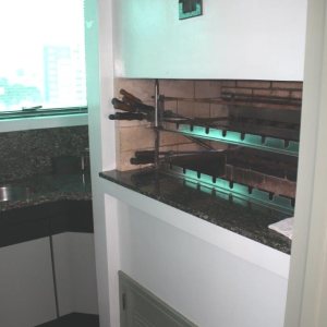 Sala com 101m², 2 vagas, no bairro Centro em Caxias do Sul para Comprar