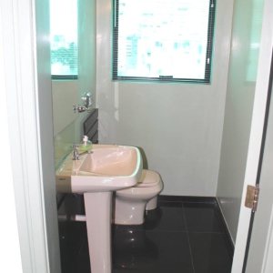 Sala com 101m², 2 vagas, no bairro Centro em Caxias do Sul para Comprar