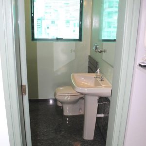 Sala com 101m², 2 vagas, no bairro Centro em Caxias do Sul para Comprar