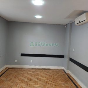Casa com 250m², no bairro Centro em Caxias do Sul para Alugar