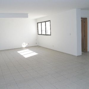 Loja com 450m², 2 vagas, no bairro Centro em Caxias do Sul para Comprar