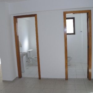 Loja com 450m², 2 vagas, no bairro Centro em Caxias do Sul para Comprar