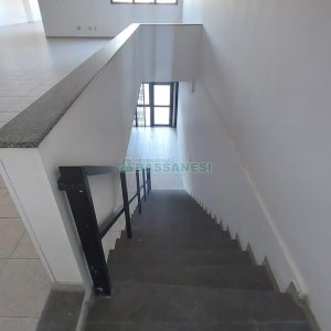 Loja com 500m², 2 vagas, no bairro Centro em Caxias do Sul para Alugar