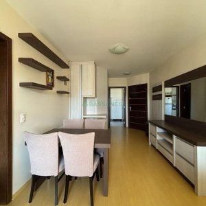 Apto Mobiliado com 110m², 3 dormitórios, 2 vagas, no bairro Pio X em Caxias do Sul para Alugar