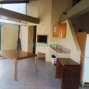 Apto Mobiliado com 110m², 3 dormitórios, 2 vagas, no bairro Pio X em Caxias do Sul para Alugar
