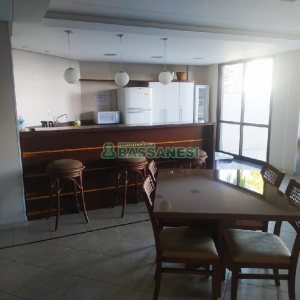 Apto Mobiliado com 110m², 3 dormitórios, 2 vagas, no bairro Pio X em Caxias do Sul para Alugar