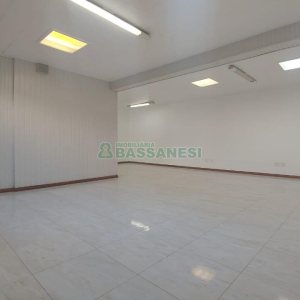 Loja com 80m², no bairro Lourdes em Caxias do Sul para Alugar