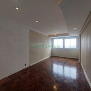 Apartamento com 150m², 3 dormitórios, 1 vaga, no bairro Centro em Caxias do Sul para Comprar