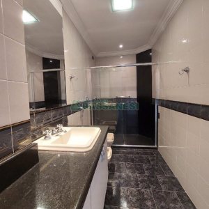 Apartamento com 150m², 3 dormitórios, 1 vaga, no bairro Centro em Caxias do Sul para Alugar ou Comprar