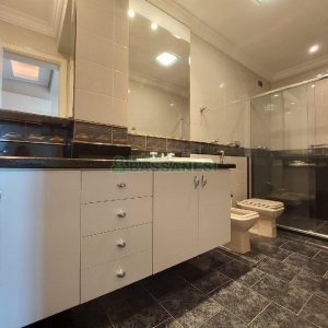 Apartamento com 150m², 3 dormitórios, 1 vaga, no bairro Centro em Caxias do Sul para Alugar ou Comprar