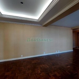 Apartamento com 150m², 3 dormitórios, 1 vaga, no bairro Centro em Caxias do Sul para Alugar ou Comprar