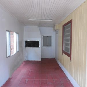 Casa com 99m², 3 dormitórios, 1 vaga, no bairro Rio Branco em Caxias do Sul para Comprar