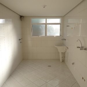 Apartamento com 80m², 2 dormitórios, no bairro Centro em Caxias do Sul para Alugar