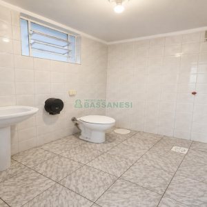 Loja com 252m², no bairro Cinqüentenário em Caxias do Sul para Alugar
