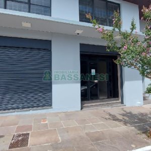 Loja com 356m², 2 vagas, no bairro São Pelegrino em Caxias do Sul para Comprar