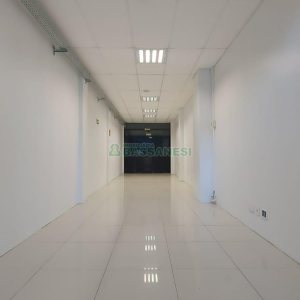 Loja com 356m², 2 vagas, no bairro São Pelegrino em Caxias do Sul para Comprar