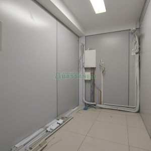 Loja com 356m², 2 vagas, no bairro São Pelegrino em Caxias do Sul para Comprar