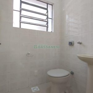 Loja com 356m², 2 vagas, no bairro São Pelegrino em Caxias do Sul para Comprar