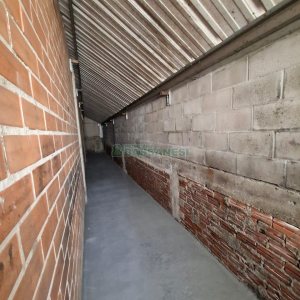 Pavilhão com 330m², no bairro Desvio Rizzo em Caxias do Sul para Alugar