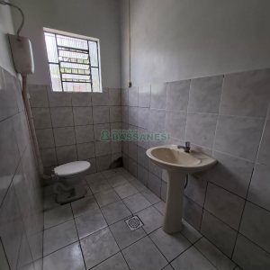 Pavilhão com 330m², no bairro Desvio Rizzo em Caxias do Sul para Alugar