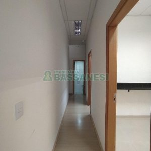 Loja com 200m², 4 vagas, no bairro Lourdes em Caxias do Sul para Alugar