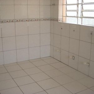 Casa Comercial, 3 dormitórios, 1 vaga, no bairro Centro em Caxias do Sul para Alugar