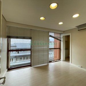 Sala com 84m², no bairro Centro em Caxias do Sul para Comprar