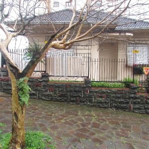 Casa Comercial com 300m², 3 dormitórios, 3 vagas, no bairro Centro em Caxias do Sul para Comprar