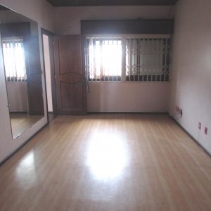 Casa Comercial com 300m², 3 dormitórios, 3 vagas, no bairro Centro em Caxias do Sul para Comprar