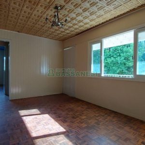 Casa Comercial com 80m², 3 dormitórios, 1 vaga, no bairro Cruzeiro em Caxias do Sul para Comprar