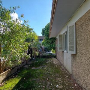 Casa Comercial com 80m², 3 dormitórios, 1 vaga, no bairro Cruzeiro em Caxias do Sul para Comprar