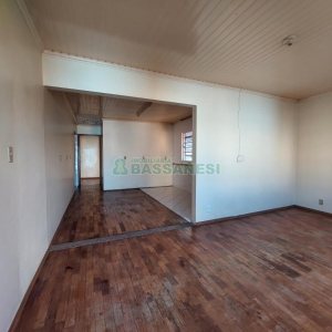 Casa com 54m², 1 dormitório, no bairro Rio Branco em Caxias do Sul para Alugar