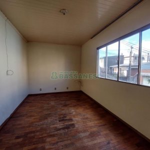 Casa com 54m², 1 dormitório, no bairro Rio Branco em Caxias do Sul para Alugar