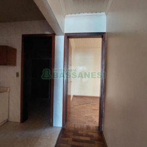 Casa com 54m², 1 dormitório, no bairro Rio Branco em Caxias do Sul para Alugar