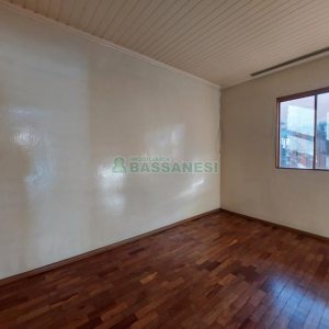 Casa com 54m², 1 dormitório, no bairro Rio Branco em Caxias do Sul para Alugar