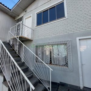 Casa com 54m², 1 dormitório, no bairro Rio Branco em Caxias do Sul para Alugar