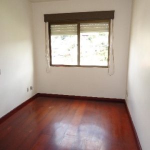 Apartamento com 153m², 3 dormitórios, 2 vagas, no bairro São Leopoldo em Caxias do Sul para Alugar