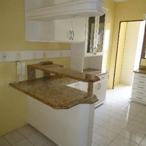 Apartamento com 153m², 3 dormitórios, 2 vagas, no bairro São Leopoldo em Caxias do Sul para Alugar