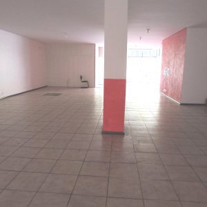 Loja com 313m², no bairro São Leopoldo em Caxias do Sul para Alugar ou Comprar