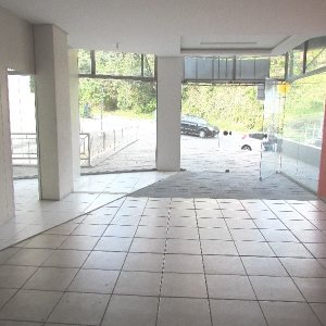 Loja com 313m², no bairro São Leopoldo em Caxias do Sul para Alugar ou Comprar