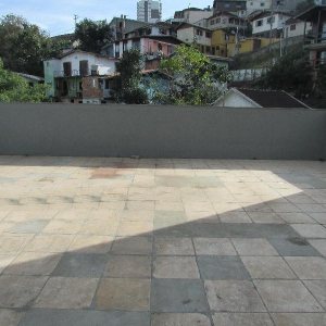 Loja com 313m², no bairro São Leopoldo em Caxias do Sul para Alugar ou Comprar